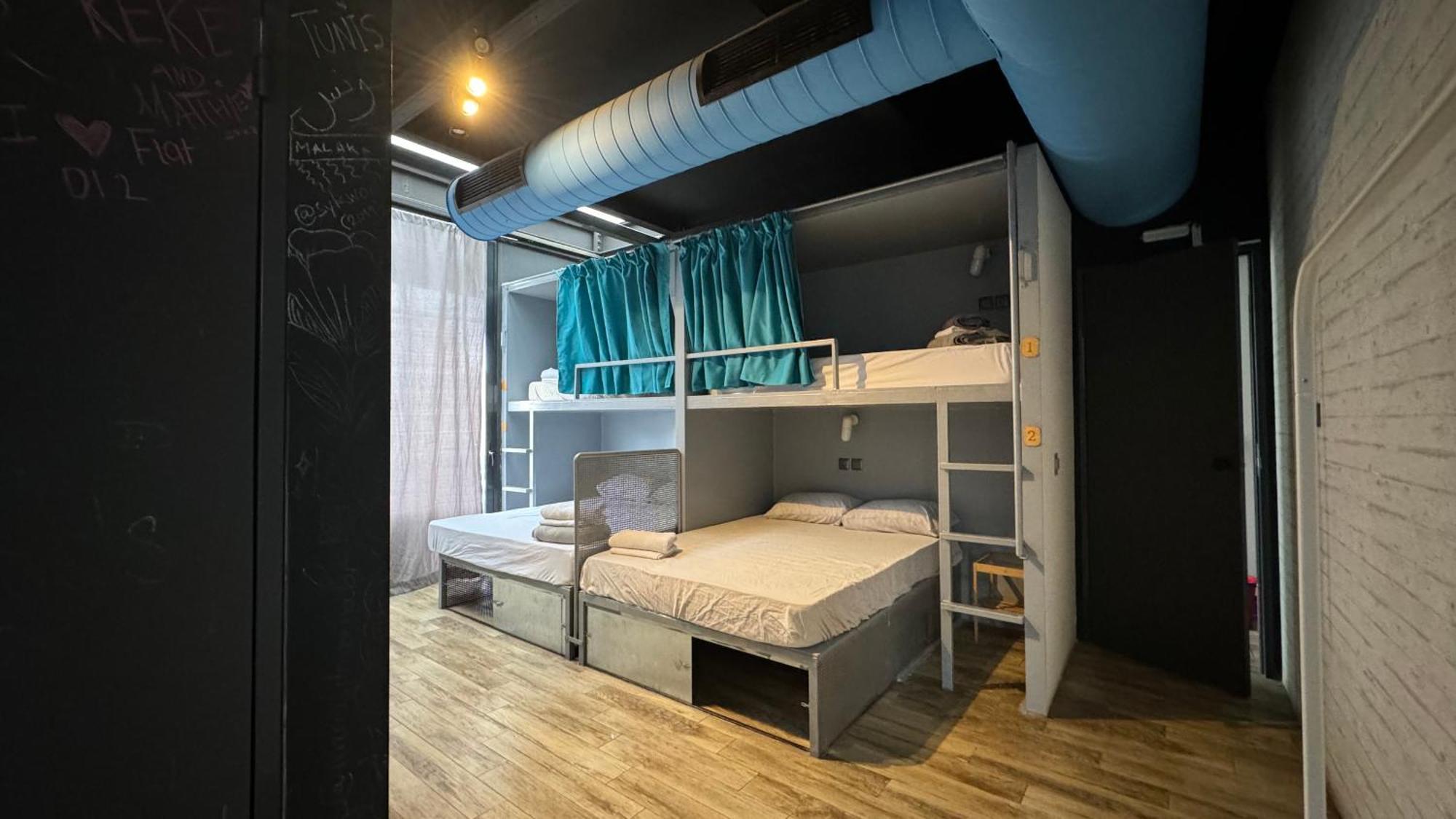 Iconic Athens Hostel エクステリア 写真